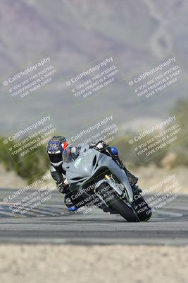 media/Jan-15-2026-Racers Edge (Thu) [[dfebeb70ab]]/2-A Group/Session 5 (Turn 5)/